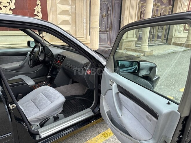 Mercedes C 230-7
