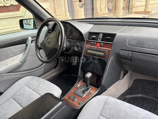 Mercedes C 230-12