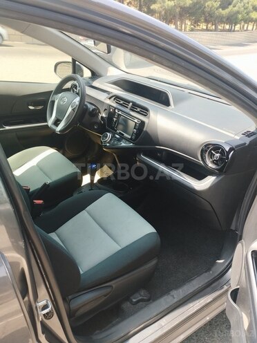 Toyota Prius C-10