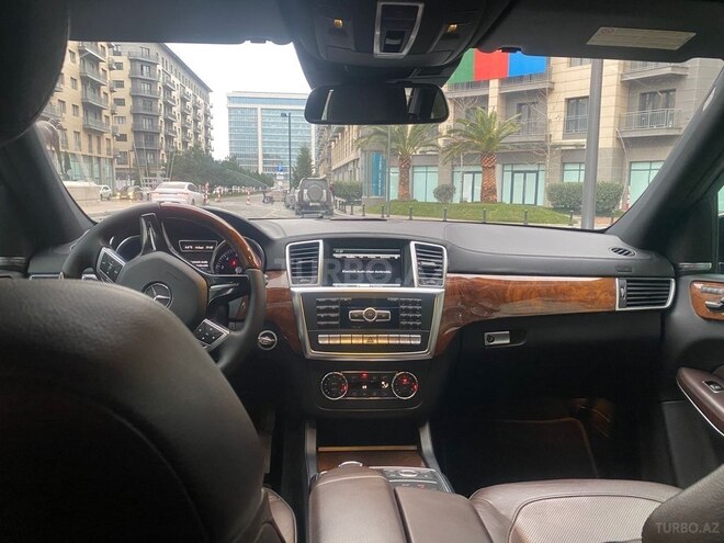 Mercedes GL 550 4MATIC-4