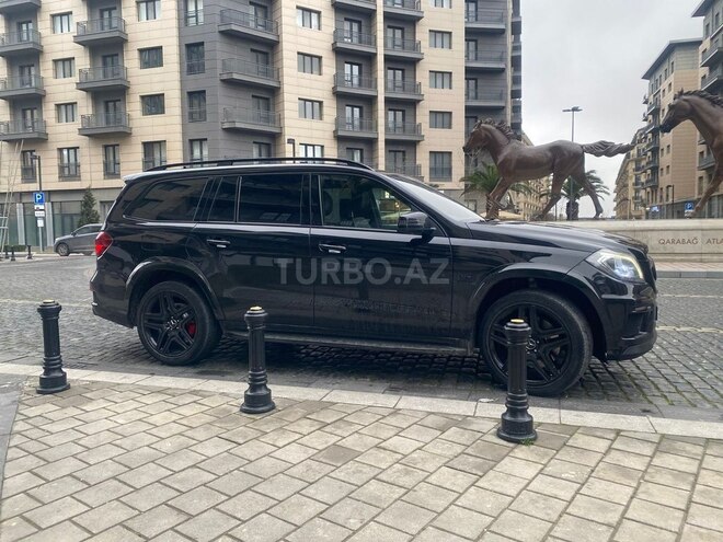 Mercedes GL 550 4MATIC-2