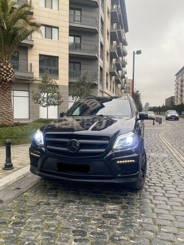 Mercedes GL 550 4MATIC-1
