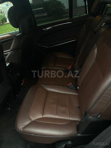 Mercedes GL 550 4MATIC-5