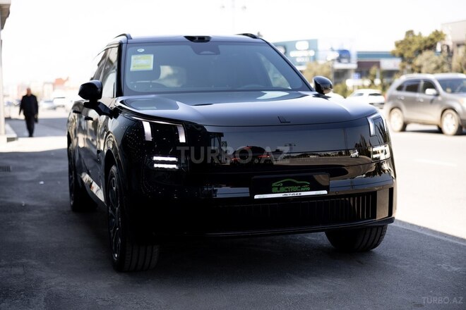 Lynk & Co 900-5