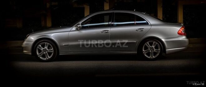 Mercedes E 220-13