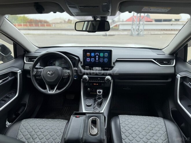 Toyota RAV4-9