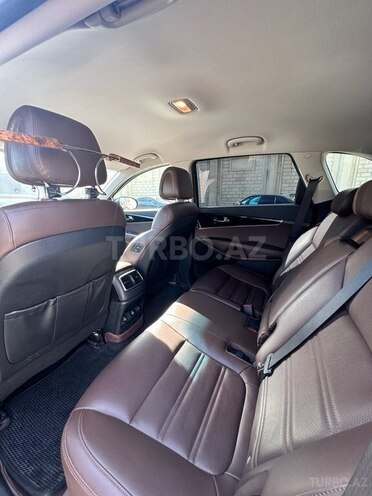 Kia Sorento-16
