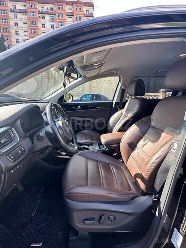 Kia Sorento-17