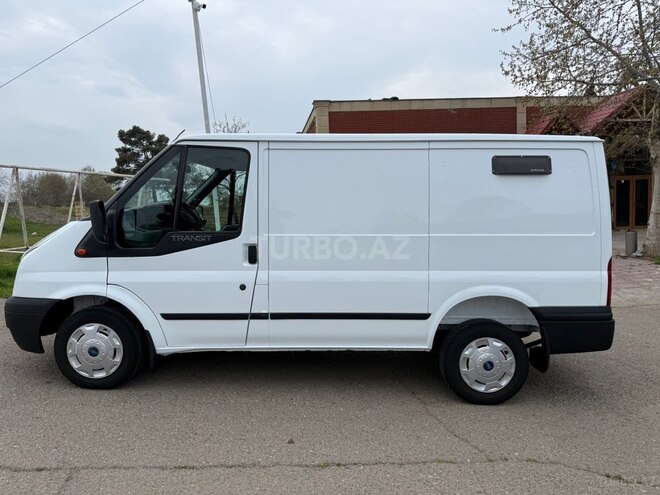 Ford Transit-3