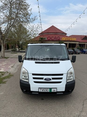 Ford Transit-1