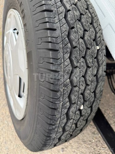 Ford Transit-12