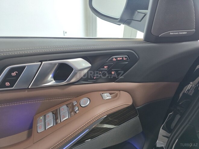 BMW X7-34