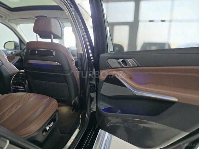 BMW X7-18