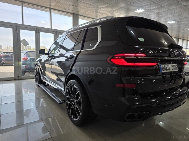 BMW X7-6