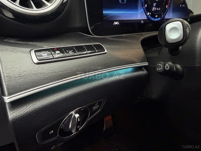 Mercedes E 220 d-15