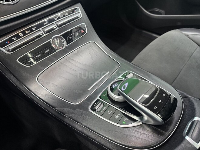 Mercedes E 220 d-14