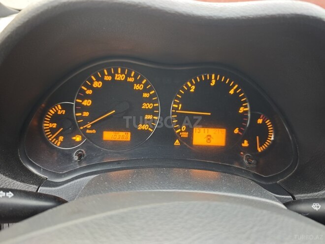 Toyota Avensis-5