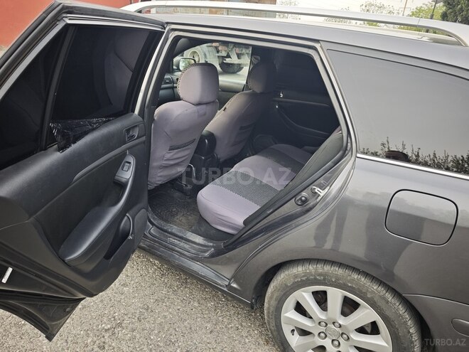 Toyota Avensis-9
