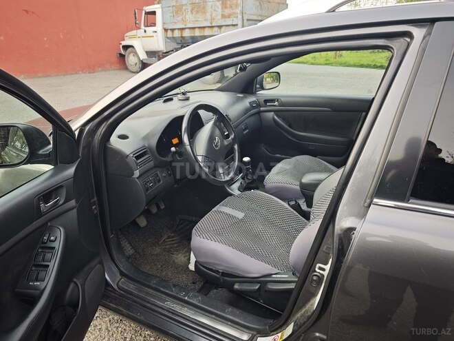 Toyota Avensis-7