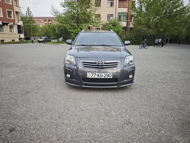 Toyota Avensis-1
