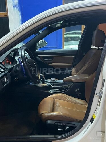 BMW 330-15