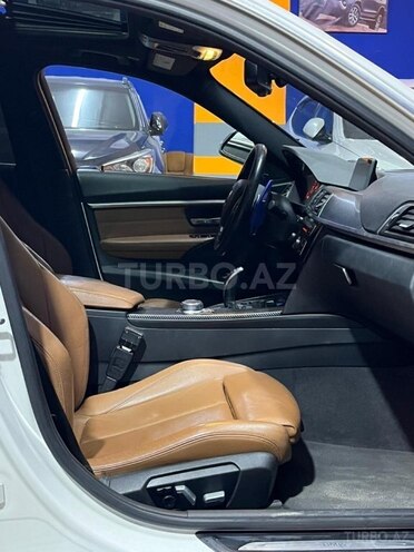 BMW 330-19