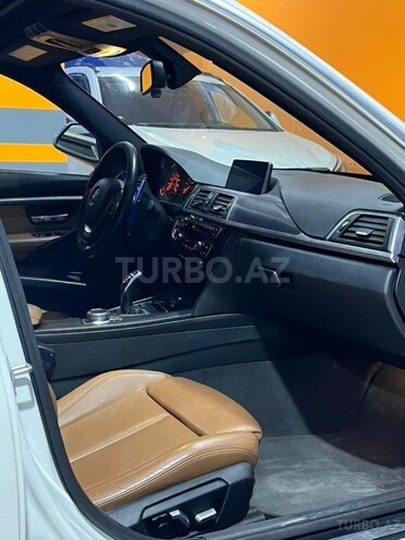 BMW 330-23