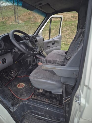 Ford Transit-6