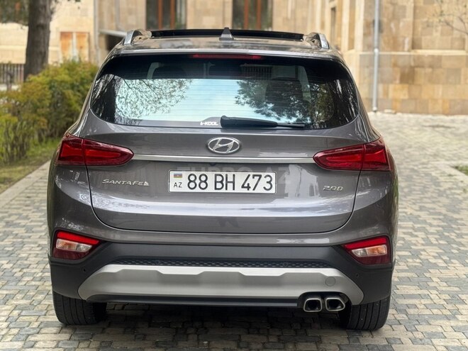 Hyundai Santa Fe-8