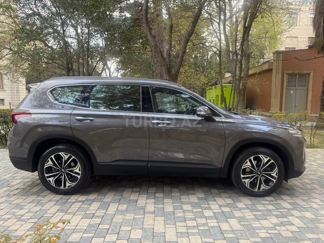 Hyundai Santa Fe-21