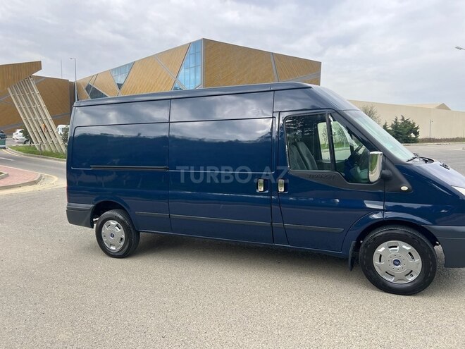 Ford Transit-4