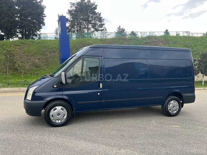 Ford Transit-11