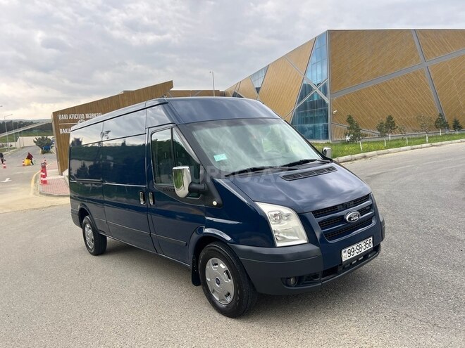 Ford Transit-6
