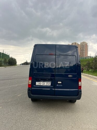 Ford Transit-9