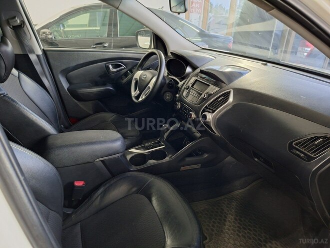 Hyundai ix35-12