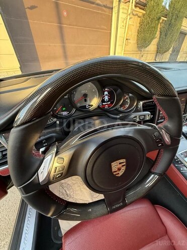 Porsche Panamera GTS-3