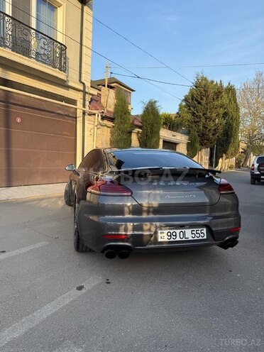 Porsche Panamera GTS-6