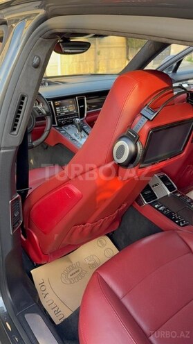 Porsche Panamera GTS-14