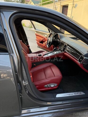 Porsche Panamera GTS-10