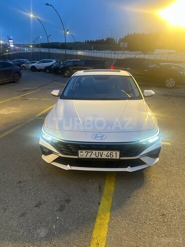 Hyundai Elantra-2