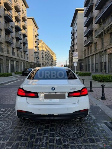 BMW 530e-4