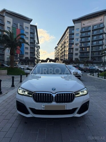 BMW 530e-8