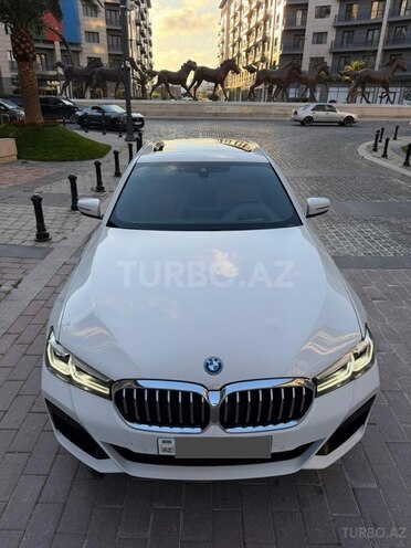 BMW 530e-7