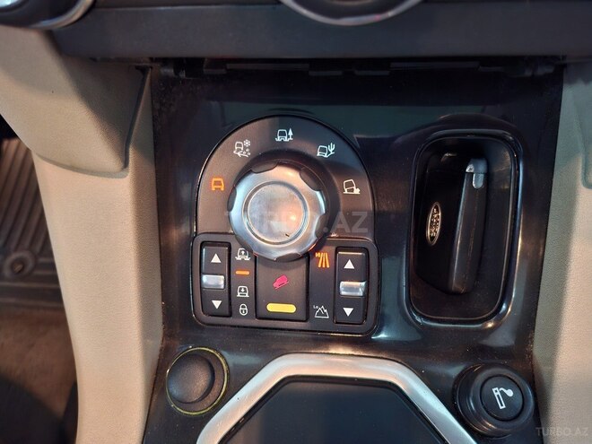 Land Rover Discovery-11