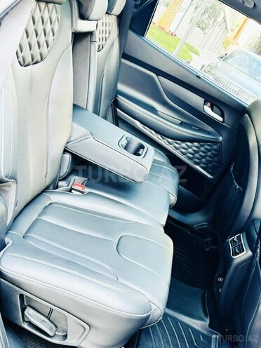 Hyundai Santa Fe-11