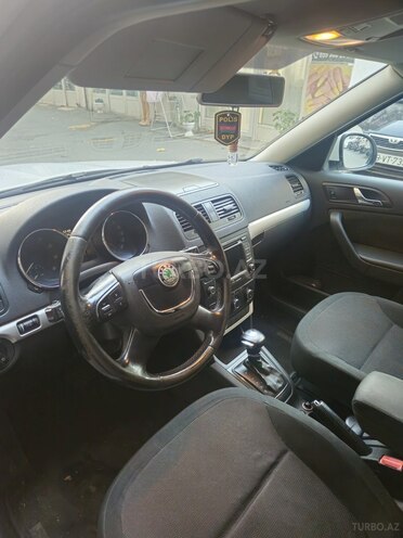 Skoda Yeti 2011, 289,000 km - 1.2 л - Bakı