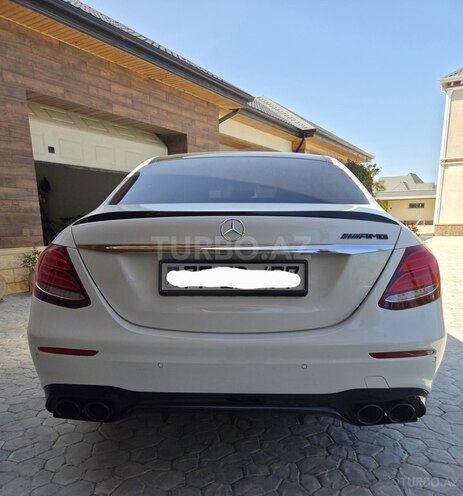 Mercedes E 220 d-2