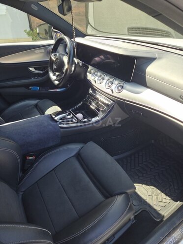 Mercedes E 220 d-9
