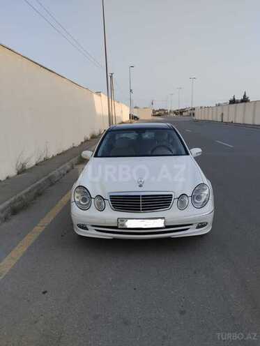 Mercedes E 220-1