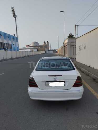 Mercedes E 220-2